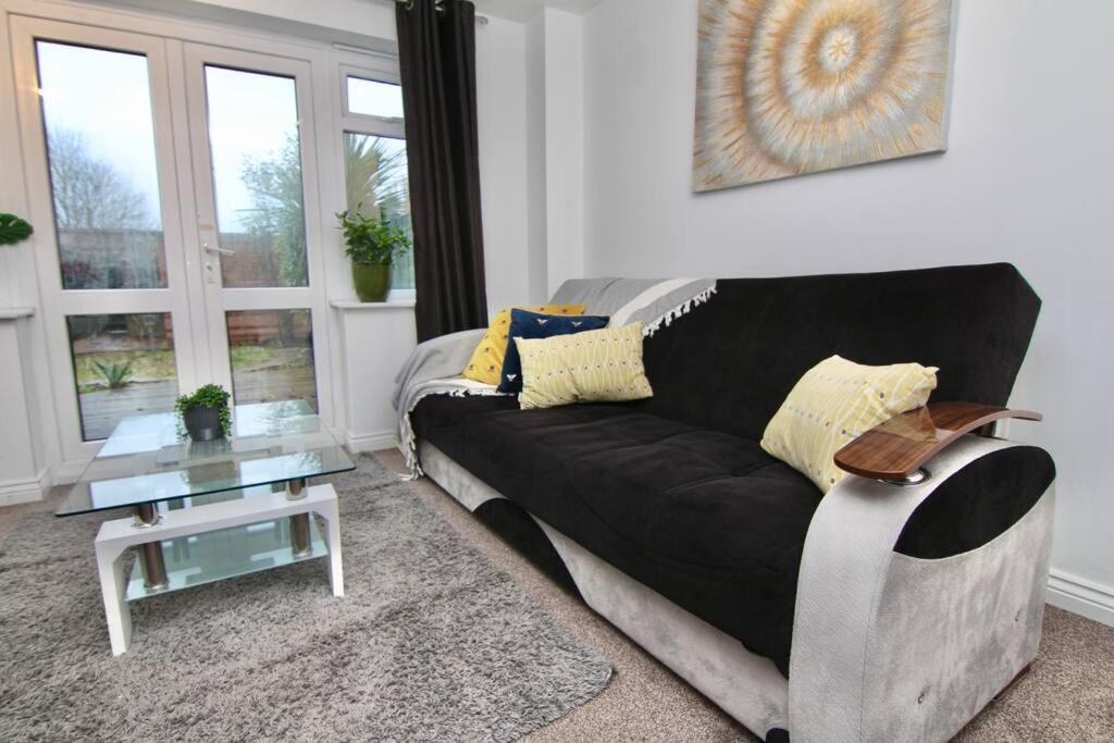 Daimler House - Cosy Home Near Coventry City Centre Extérieur photo