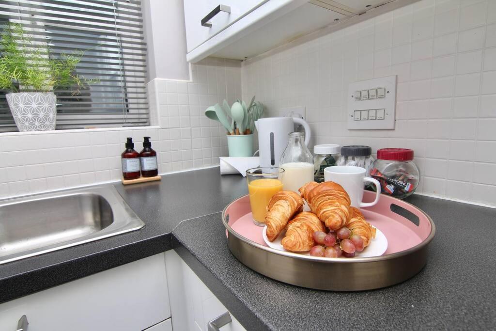 Daimler House - Cosy Home Near Coventry City Centre Extérieur photo