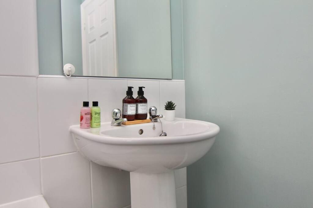 Daimler House - Cosy Home Near Coventry City Centre Extérieur photo